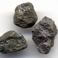 The new spectral measurements of the carbonado closely resemble those of other diamonds found in meteorites, as well as diamonds seen in space