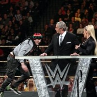 Bret Hart Gets Attacked By Fan During WWE Hall of Fame