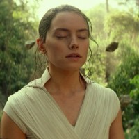 Rey using the force without any training